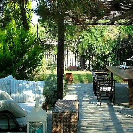 Spacious Maisonette On The 