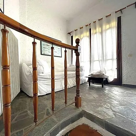 Hotel Spacious Maisonette On The 